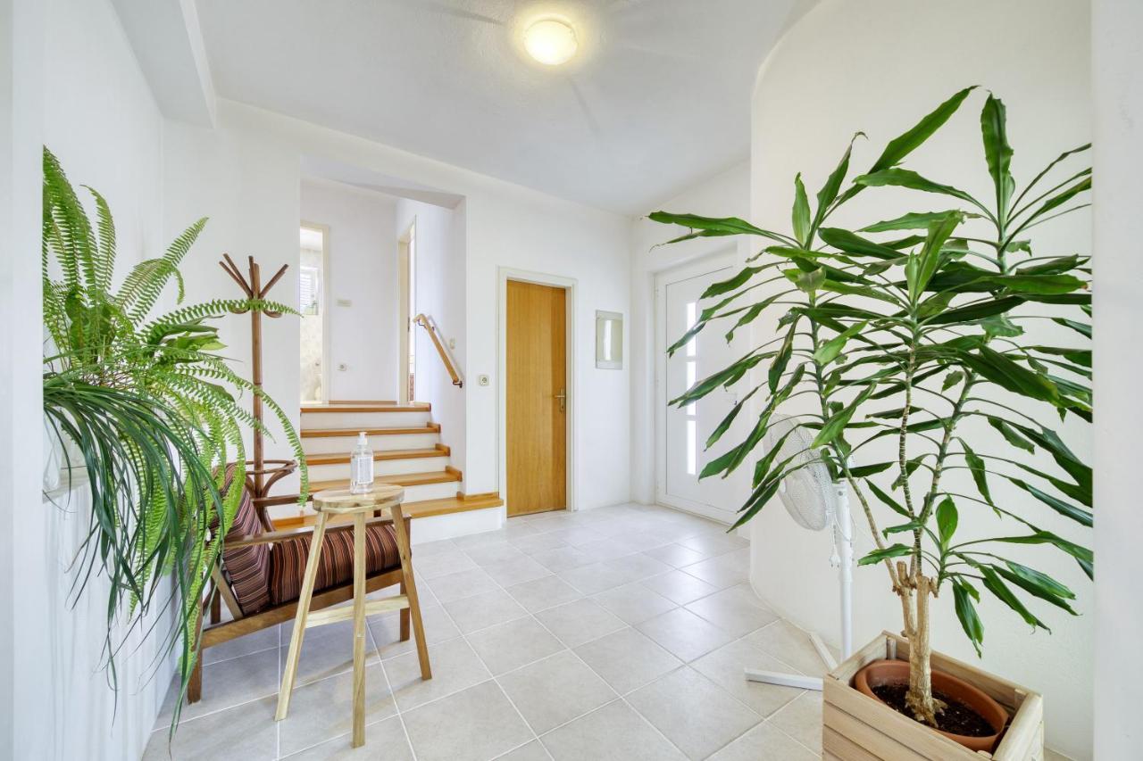 Apartment Justina Murter Bagian luar foto