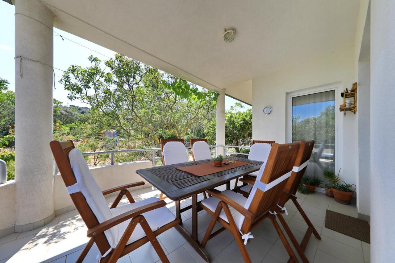 Apartment Justina Murter Bagian luar foto