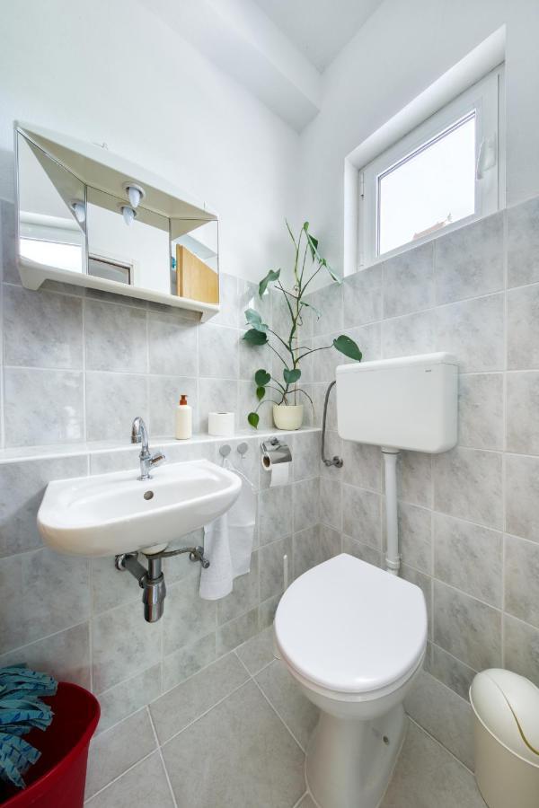 Apartment Justina Murter Bagian luar foto