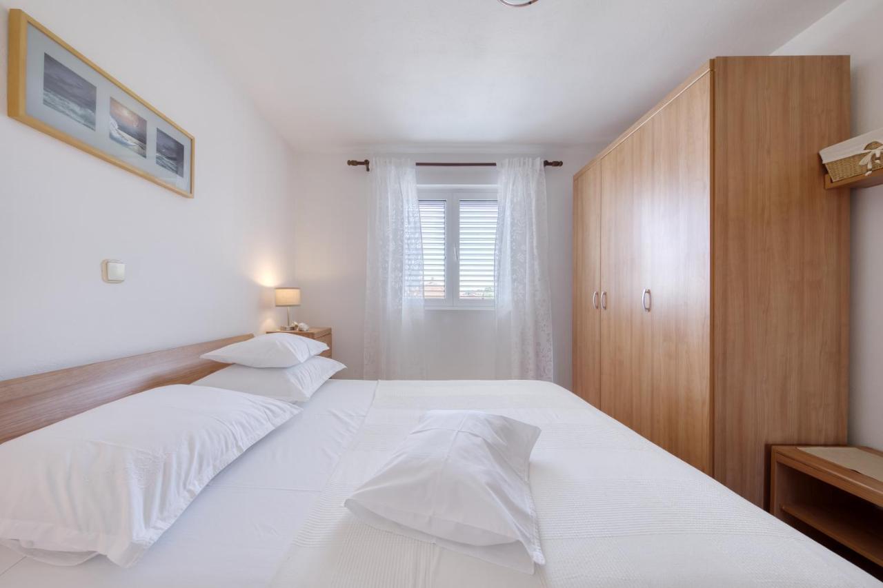 Apartment Justina Murter Bagian luar foto
