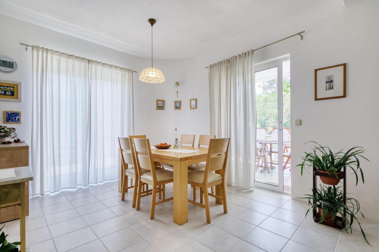 Apartment Justina Murter Bagian luar foto